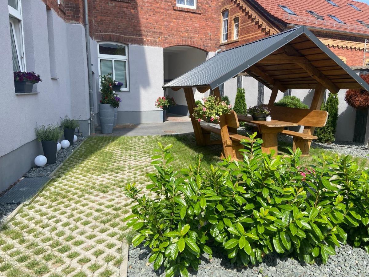 Ferienwohnungen In Ерфурт Екстериор снимка